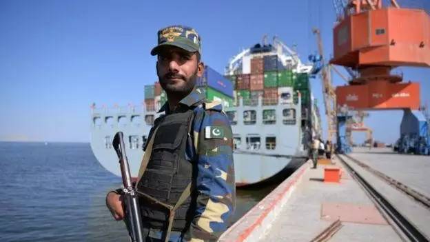 巴基斯坦媒体：中国欲派军舰保护瓜达尔港
