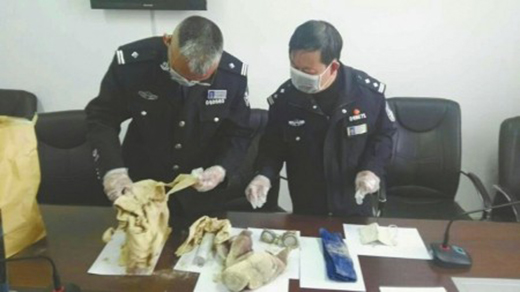 青海现男尸遗骨疑为失踪半世纪地质人员，警方寻亲