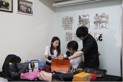 奢侈品鉴定培训行业混乱,奢易拍鉴定学院成培