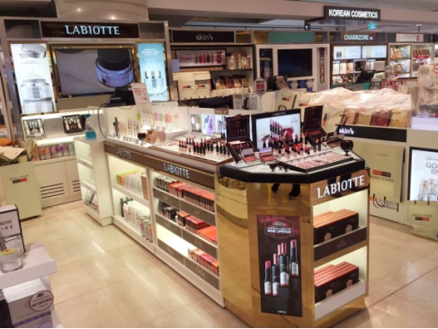 去韩国旅游买的化妆品推荐 旅游购物全攻略