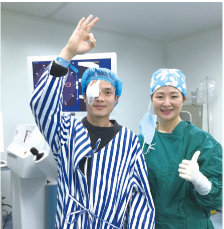 贵阳爱尔白内障手术治好了他2000度的近视