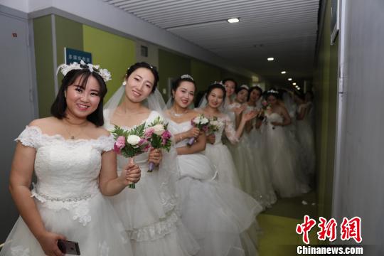 南京大学115周年校庆：115对新人婚礼共度纪念日