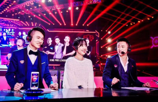 综皇瓶子一掷千金感恩粉丝 狂送王者荣耀限量