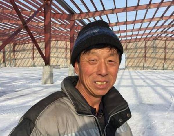 中国第一代农民工近暮年：要干到70岁 不干没人养老