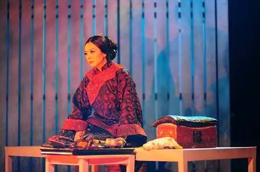 小说《金锁记》上舞台 小黄车也开演唱会 | 一周