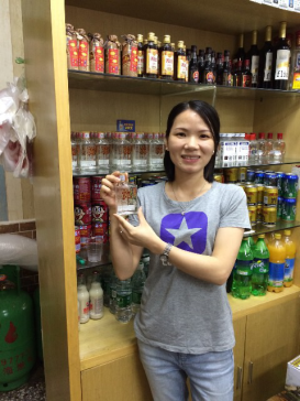 醉美老板娘张玉英:日卖800斤虾的创业传奇!