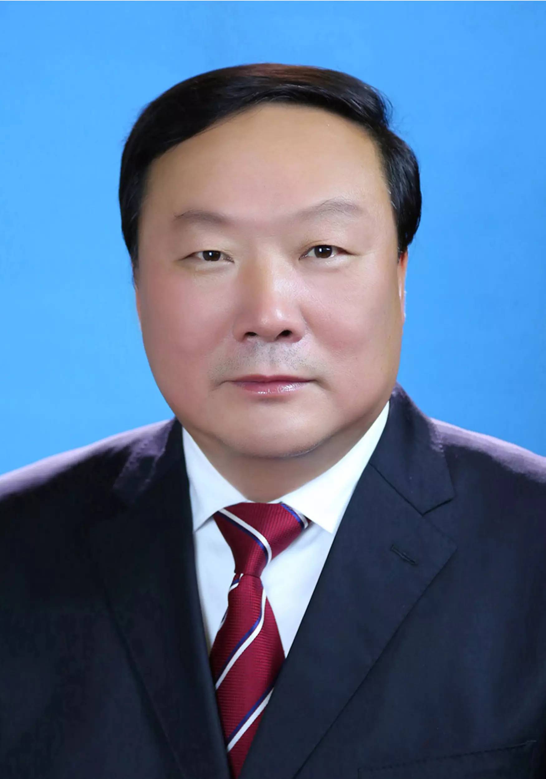 徐广国任自治区党委政法委员会书记