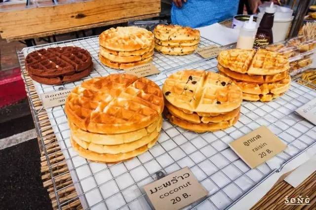 这么大的龙虾居然在街边卖？！盘点泰国不可错过的街边美食