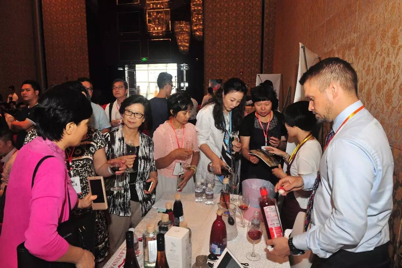 福源灏进口葡萄酒精准订货会在上海外高桥保税