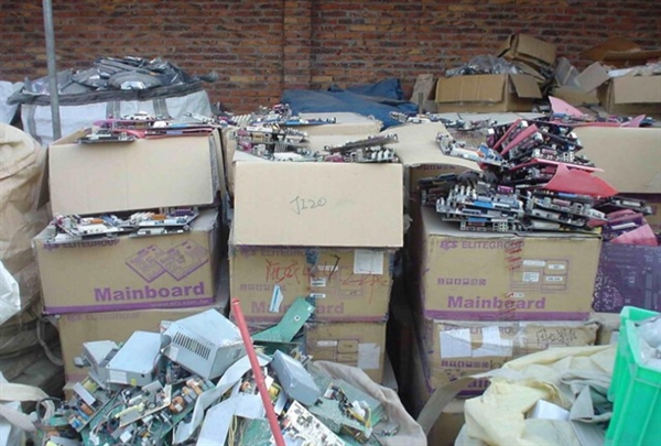 中国永别收洋垃圾：这些垃圾你可能用过