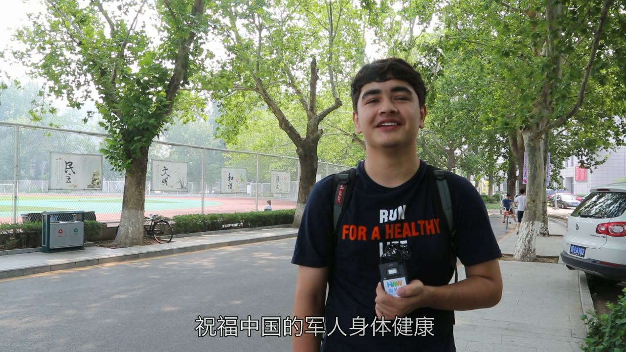 夜读:中国军人有多火? 听"歪果仁"怎么说|庭审中,这个