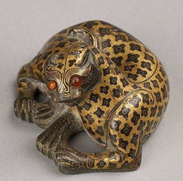 挖开汉代诸侯大墓是种怎样的体验?| 有故事的人_凤凰读书