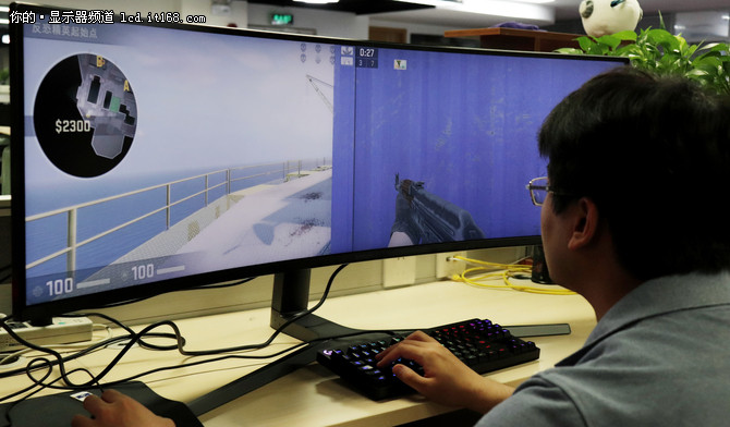 三星CHG90显示器游戏与功能体验