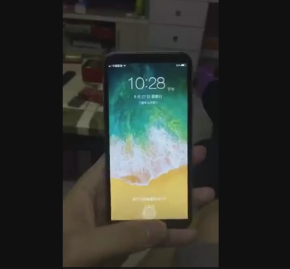 华强北送出iPhone 8真机山寨版：开机操作苹果无语