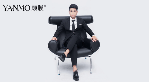 颜膜黄小斌发轫于自由精神蓬勃于品牌效应
