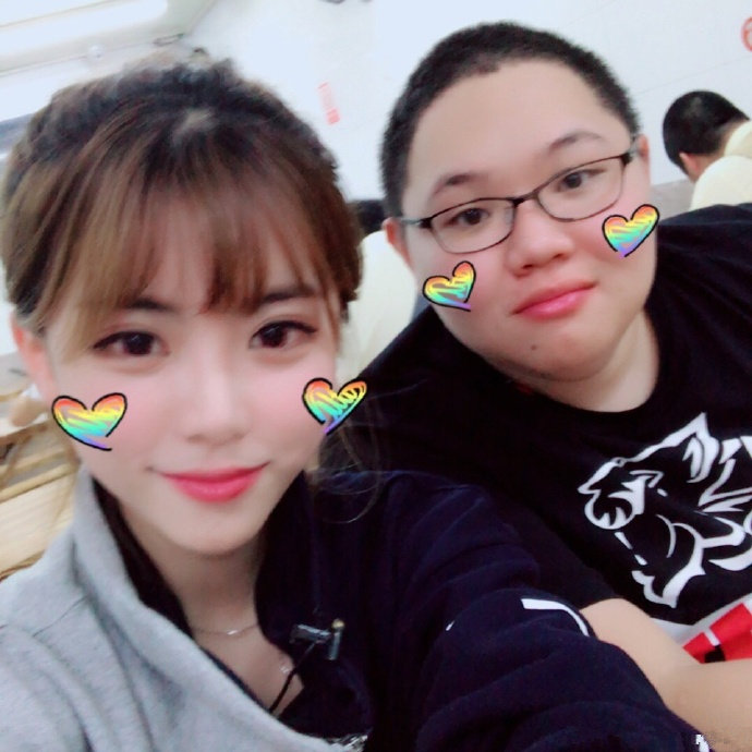 PDD也变身电竞吴亦凡?网友:骚猪顶多是小猪仔_|PDD|电竞吴亦凡esports电子竞技_凤凰网