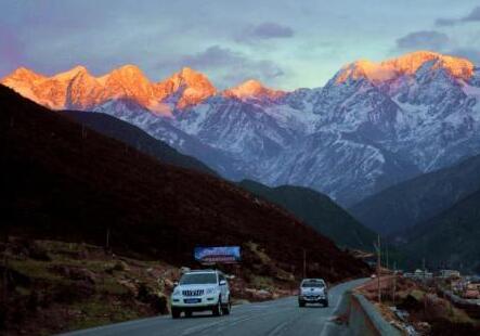 国庆中秋8天假如何避免“人看人”?途中遇到问题该如何处理?