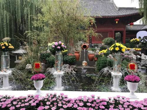 中国（开封）第六届国际菊花展暨《天下菊花 金菊十品》邮票首发式在清明上河园举行