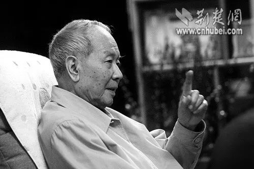 著名经济学家谭崇台今晨逝世 他将西方发展经济学引入