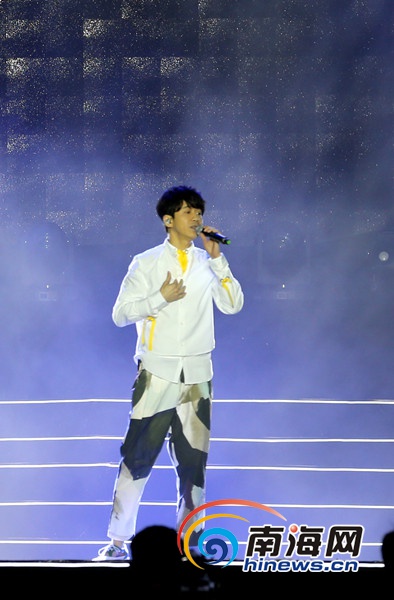 张杰、光良齐聚海口 献唱2018年迎新演唱会