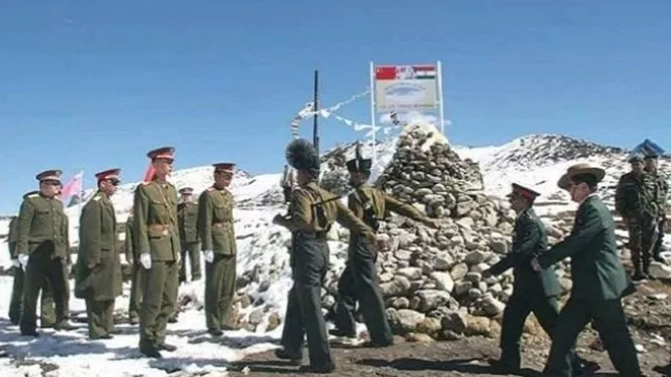 印媒称解放军携挖掘机进藏南修路 印官方忙否认