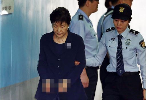 韩媒：检方决定以新罪名再起诉朴槿惠