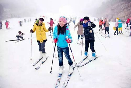 一场大雪美了一座山七峰山滑雪场正式开园