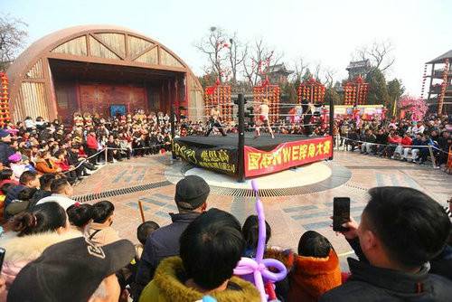开封万岁山春节大庙会带你吃得劲、玩得劲、还有WWE可以看