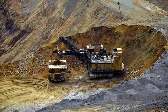 矿业产能由生态环境压力大的国内转向境外环境负担相对宽松的资源富集区已成不可逆之势。图/视觉中国