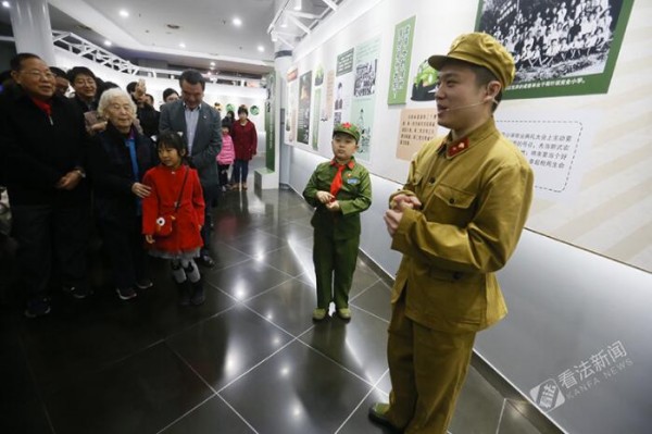 迎学雷锋日 北京汽车博物馆讲“一个汽车兵的故事”