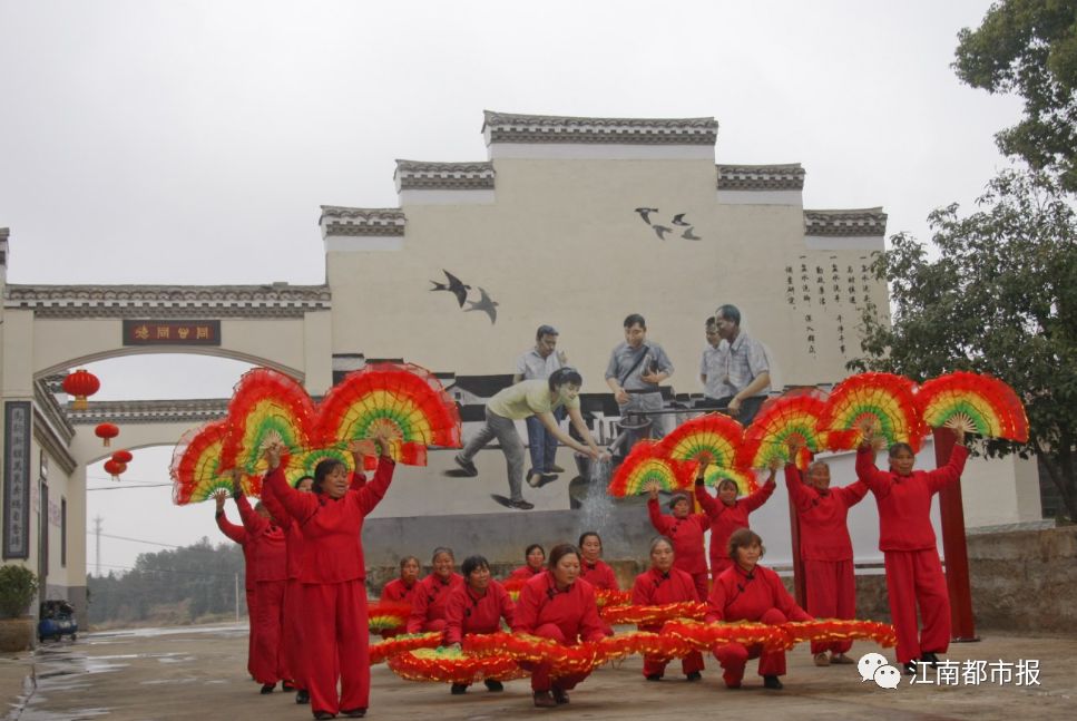 江西出政策帮扶88万城镇贫困群众 低保标准提