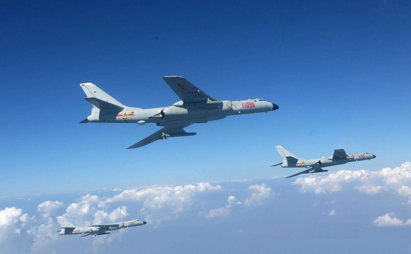 向外界传递中国意志！空军罕见出动12架轰6K远程机动
