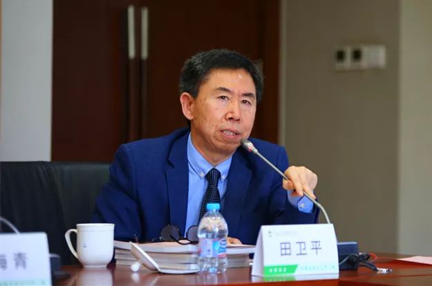 青春作伴--名家圆桌之思想与学术四十年青年