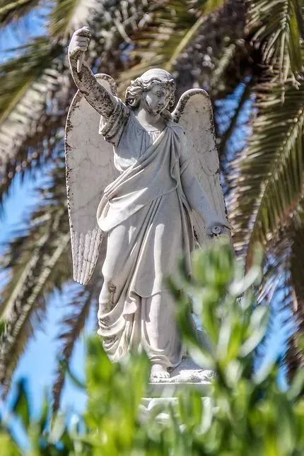 https://image.ipaiban.com/upload-ueditor-image-20180411-1523419426478061908.jpg