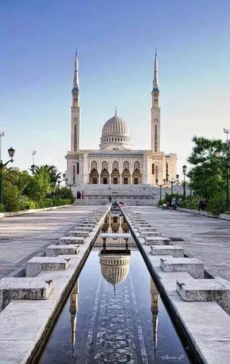 https://image.ipaiban.com/upload-ueditor-image-20180411-1523420159967093023.jpg