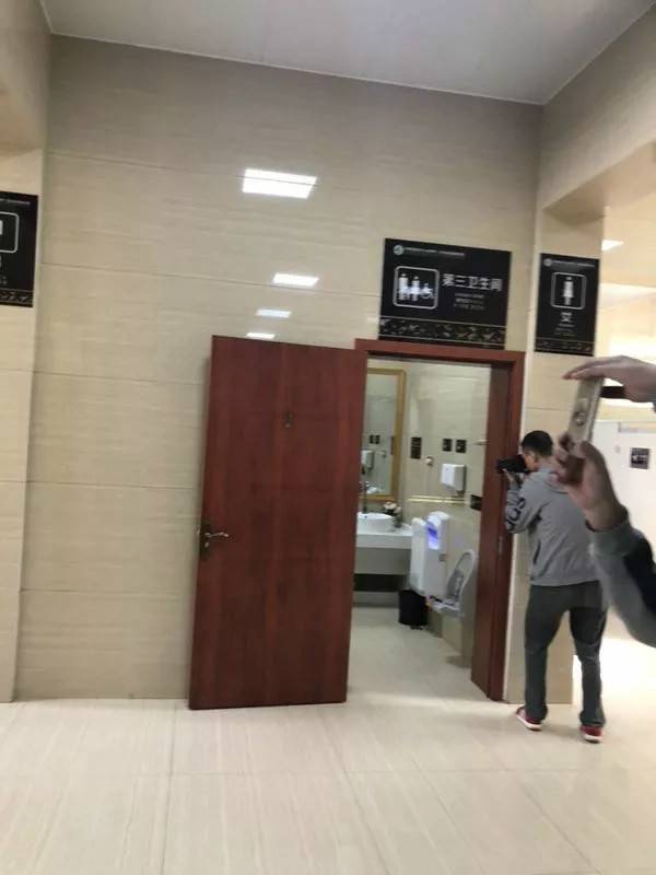 西峡县推进旅游厕所革命惠及城乡