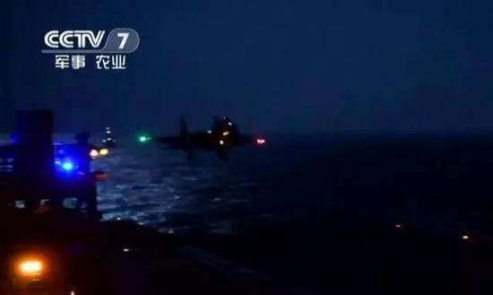 重大标志性事件：中国航母舰载机夜间起降成功