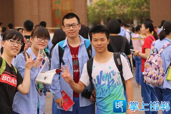 邯郸市一中送诗给考生 鼓励同学们取得好成绩