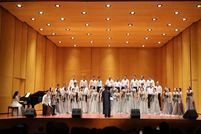 月圆京城 情系中华--中秋佳节共享 节日欢歌_凤