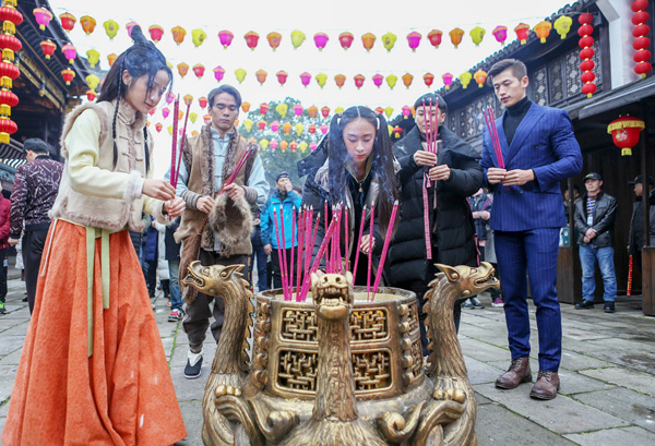 的扮演者钱小豪,动作导演郭立坤,电影美术师吴睿凡,特效部门李炳锐,3d