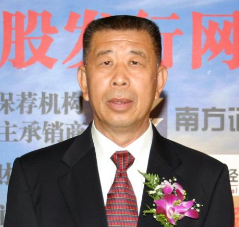 福成物业服务水平再提高,李福成强调服务意识