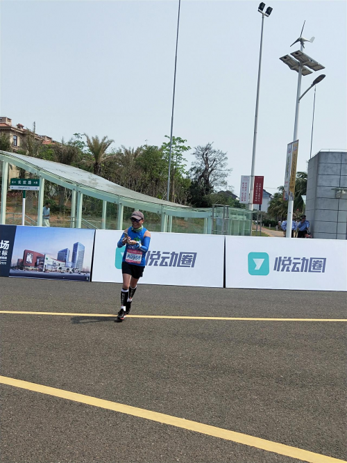 中建三局(华南)蓝宝志愿者助力2019海口马拉松