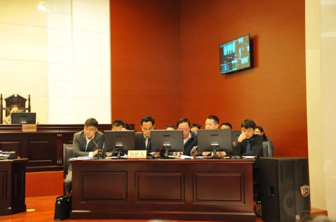 霍邱公开审理刘某等13名被告涉恶案件:强收过路费40多万