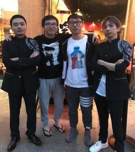 点击图片翻页 卡尔身心更新 但430却已不再是故事的主角