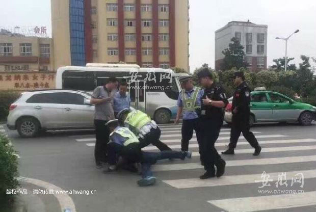 安徽阜阳有多少人口_安徽阜阳有机场图片(2)