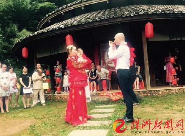 戴剑金额Anne的中式婚礼现场（受访者供图）