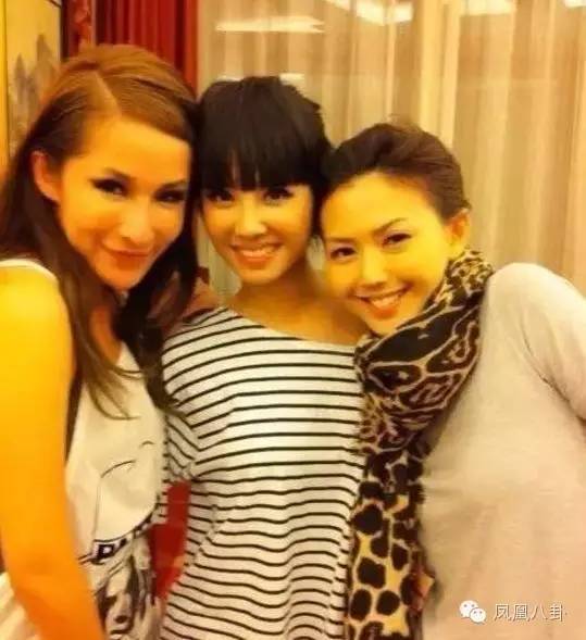 她被亲妈指控吸毒,当红时遭雪藏,如今… (组图)