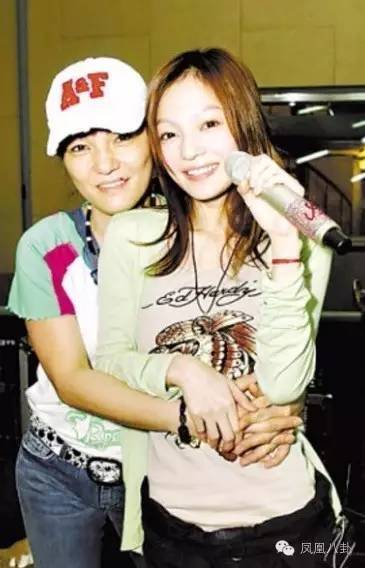 她被亲妈指控吸毒,当红时遭雪藏,如今… (组图)