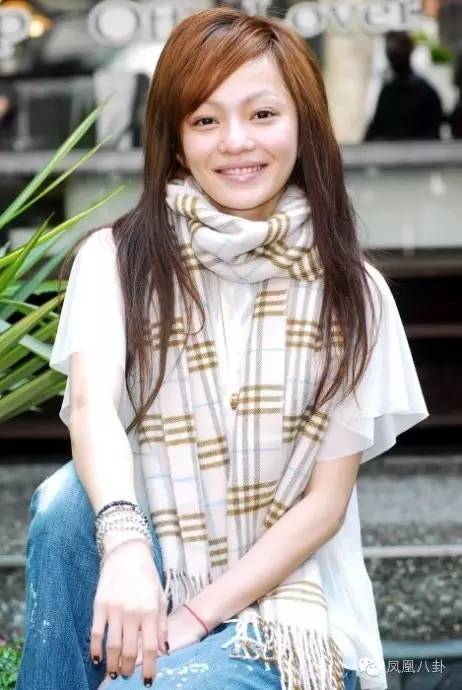 她被亲妈指控吸毒,当红时遭雪藏,如今… (组图)