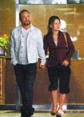 她被亲妈指控吸毒,当红时遭雪藏,如今… (组图)